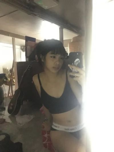 Album Viral Paha Tebal